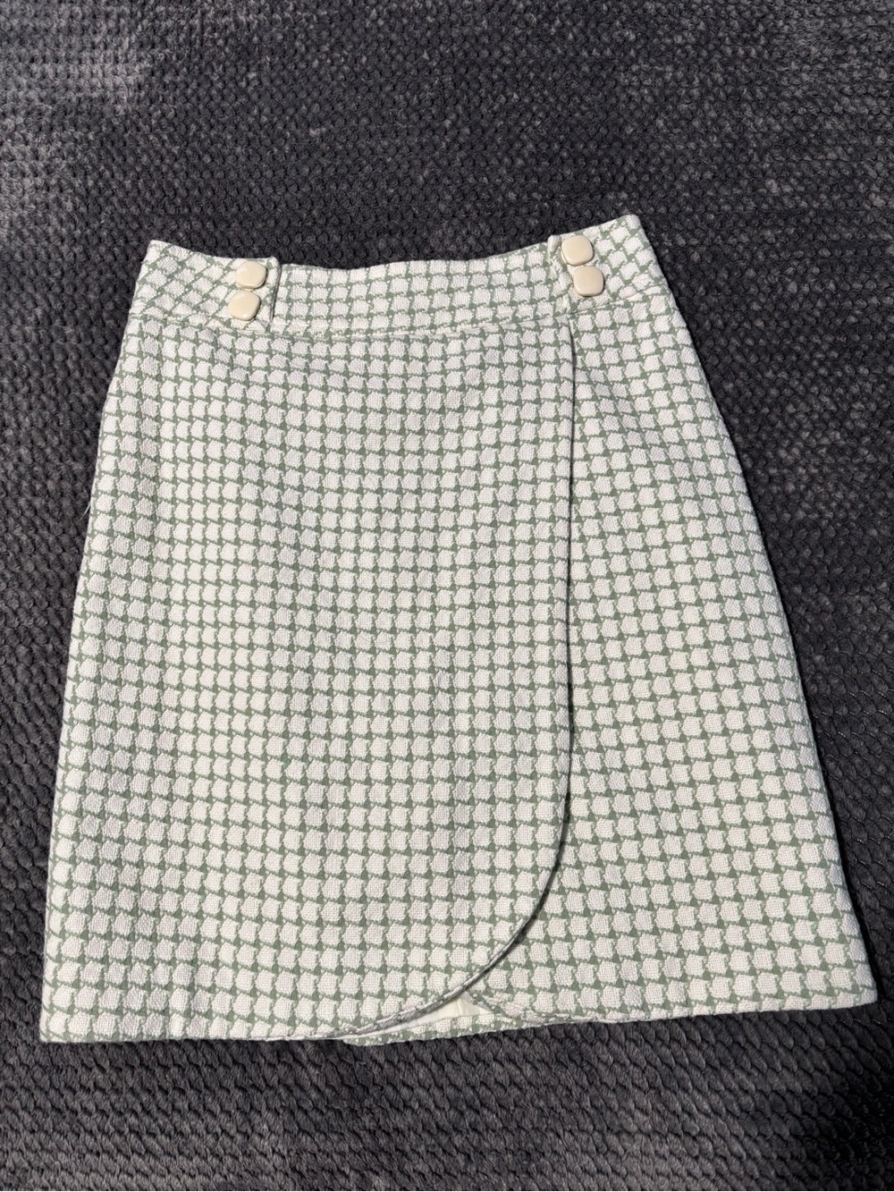 Chadwicks Green Tweed Career Faux Wrap
Mini Skirt Size 8